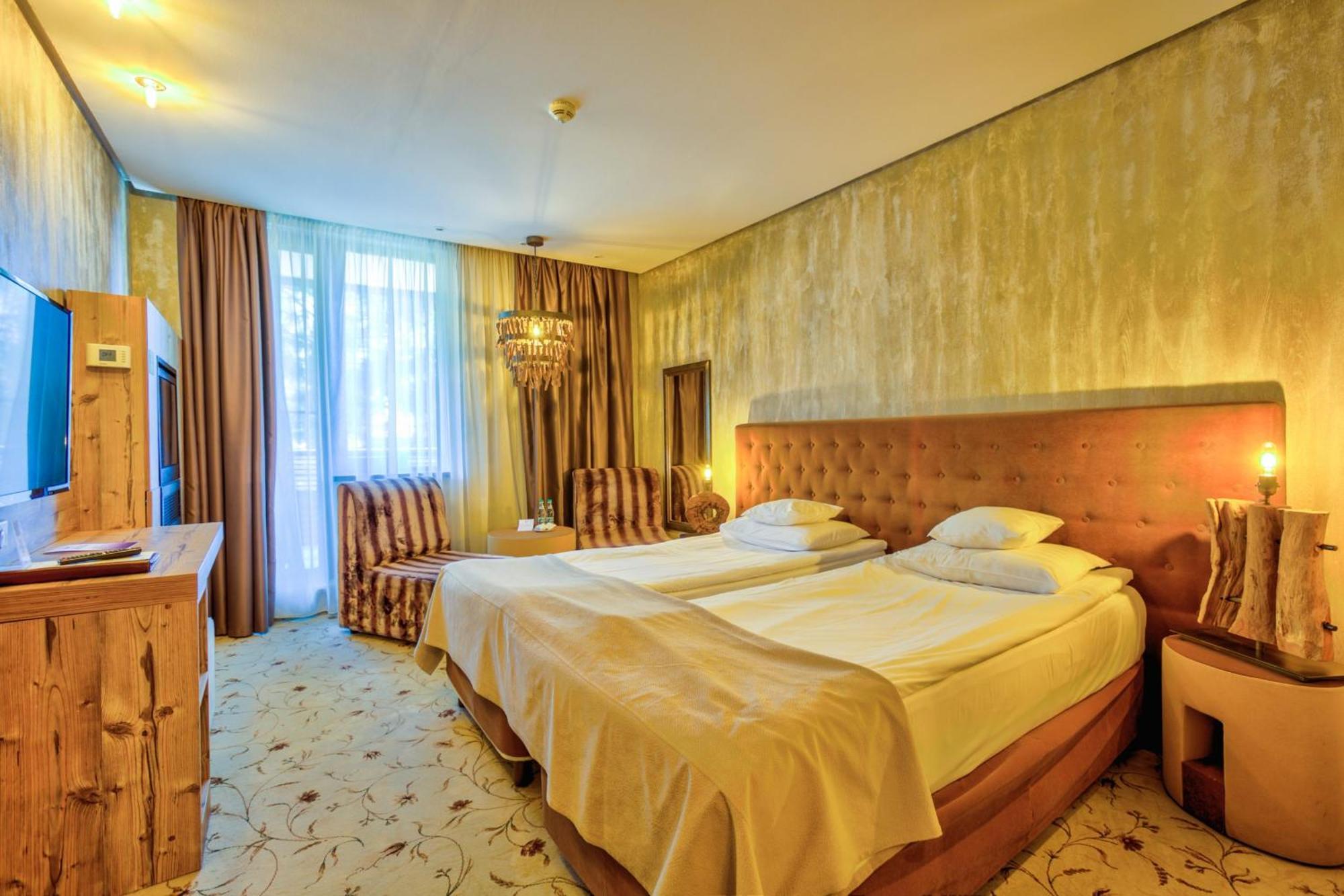 Alpin Resort Hotel Poiana Braşov Exterior foto